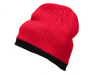 Ribstrikket hat i lækker kvalitet i rød