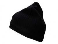 Ribstrikket hat i lækker kvalitet i sort